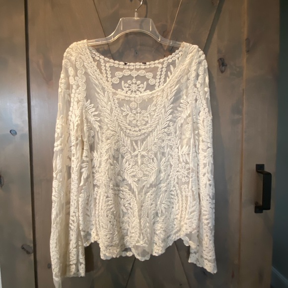 SPOOL 72 Laced in Snow Top Long Sleeves Embroidered Scalloped Hem Cream Medium - Picture 2 of 12